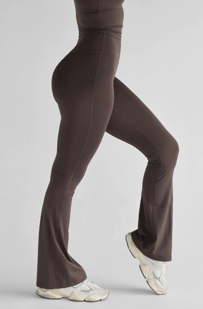 Leelo Active Sculpt Flare Legging- Dark Choc– HyperLuxe Activewear